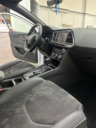 SEAT Leon cupra 300 st  2017