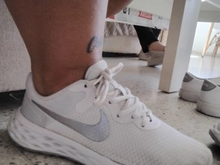 Scarpe da tennis Lacoste donna 37-38 e Nike 38 a 50€