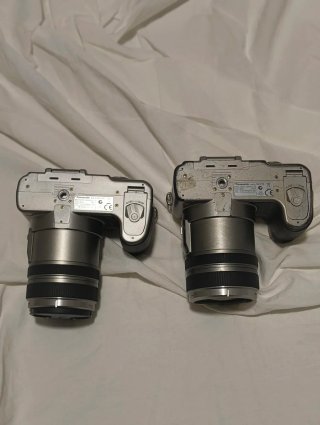 Due fotocamere Panasonic Lumix FZ30