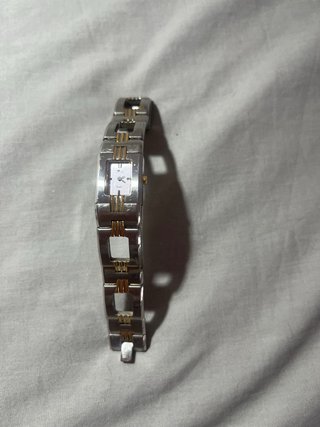 Reloj Lotus Mujer Acero y Dorado