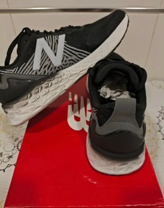 Zapatillas New Balance Mujer Negras Blancas