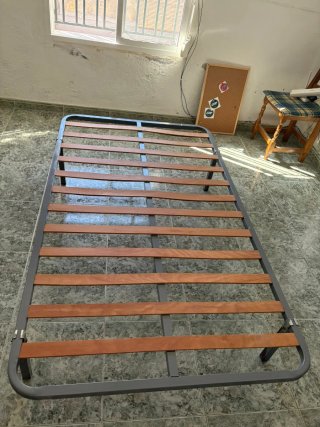 Somier de madera(2) 105 cm con patas ;dos unidades