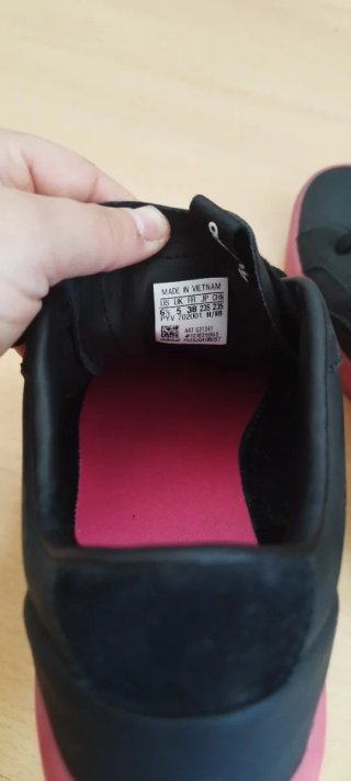 Zapatillas Adidas Negras y Rosas Talla 38