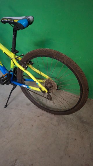 OFERTON:Bicicleta de Montaña Monty KY8-26" Shimano