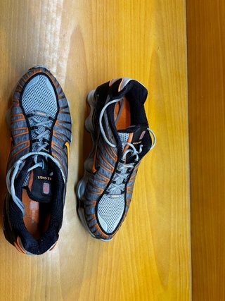 Nike Shox TL gris y naranja