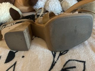 Sandalias Bershka tacón beige talla 37