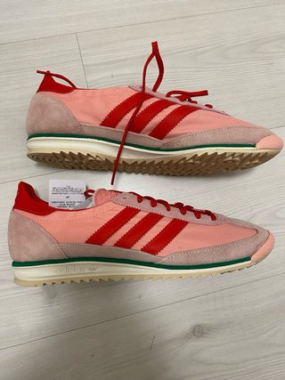 Zapatillas Adidas rosas y rojas