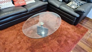 Conjunto Salón: Sofás, Estantería, Mesa, Alfombra.