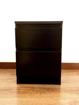 Mesita de noche MALM Ikea Como Nueva