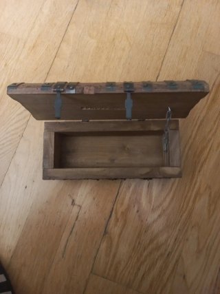 Cofre de madera y metal Art Español