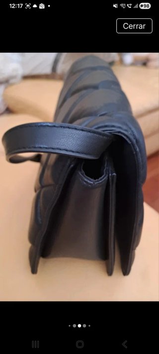 Bolso H&M negro acolchado