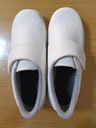 Zapatos de trabajo Dina blancos