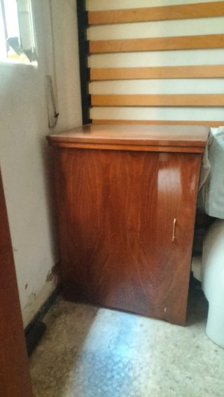 Máquina de coser Singer con mesa