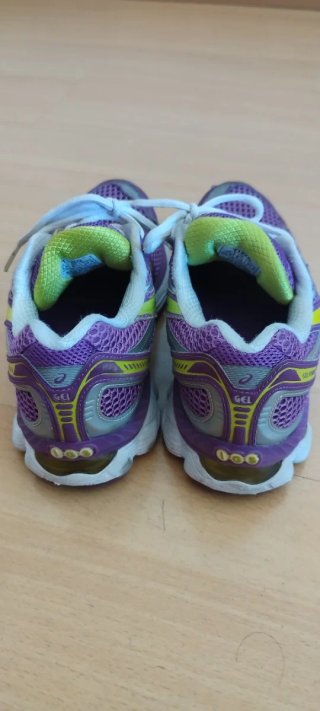 Asics Gel Nimbus 13 Morado/Amarillo Talla 37,5