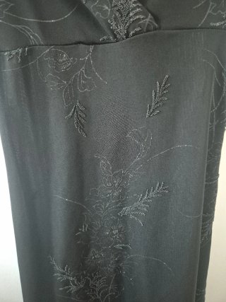 Vestido negro fiesta con pedrería