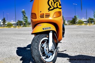 Piaggio Zip Refrigerada por Aire Naranja