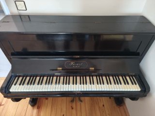 Piano Negro Clásico