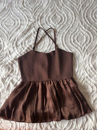 Top de Mango Marrón Talla L con etiquetas