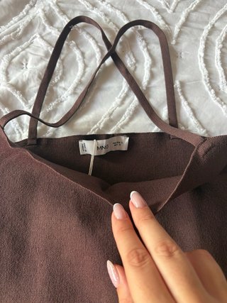 Top de Mango Marrón Talla L con etiquetas