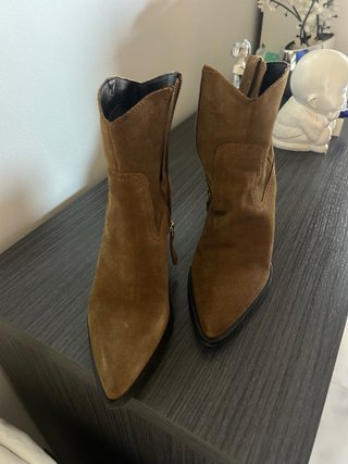 Botines de ante marrones