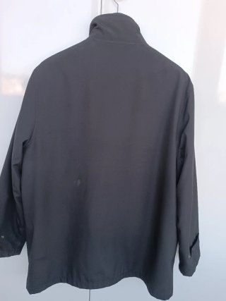 Chaqueta impermeable caballero negra