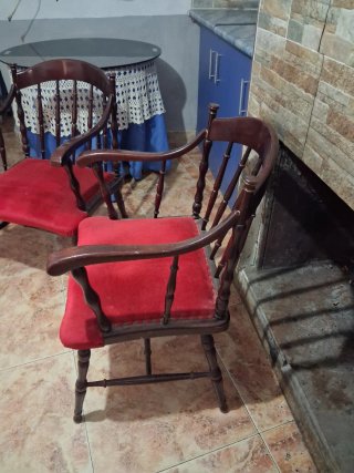 Sillas de comedor de madera oscura