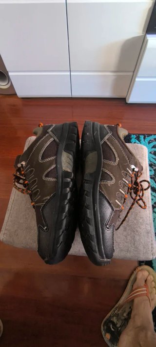 Zapatillas de montaña marrones