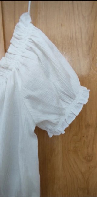 Top blanco escotado talla XS