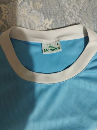 Camiseta deportiva de uniforme