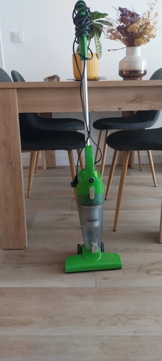 Aspiradora con cable verde