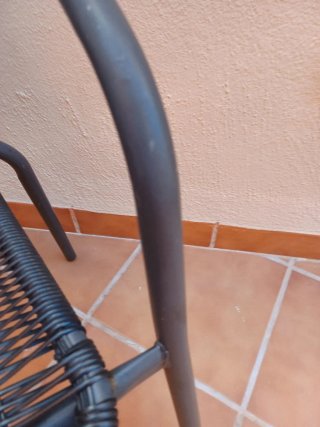 Dos sillas de jardín metal y plastico, apilable