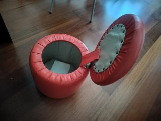 Puf/Reposapiedi in Pelle Rosso con Spazio di Archiviazione