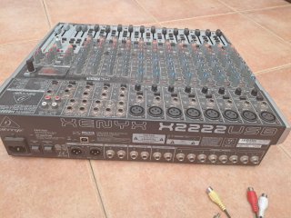 Mesa de Mezcla Behringer Xenyx 1222FX