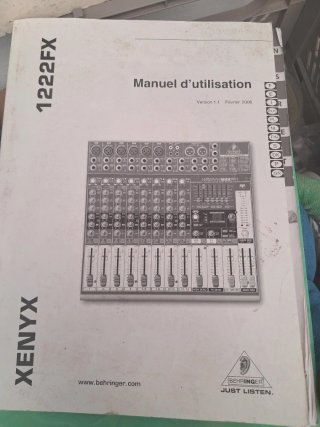 Mesa de Mezcla Behringer Xenyx 1222FX