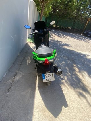 Wottan Storm 125cc Maxi Scooter Verde/Negro