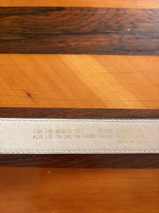 Cinturón Cortefiel Talla XL Blanco y Dorado