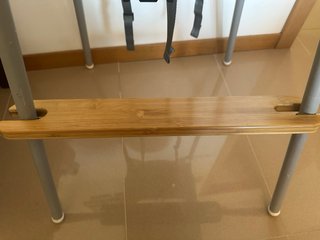 Trona Ikea con cojín, bandeja y reposapiés