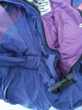 Mono de esquí morado con detalles. Talla 42