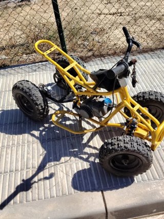 Quad infantil amarillo para proyecto