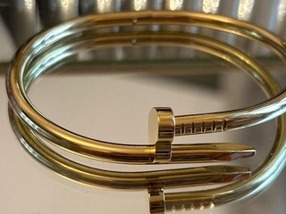 Pulsera Clavo Corazón Acero Dorado
