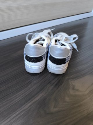 Bambas blancas con estrella y animal print