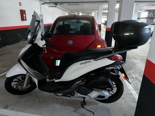 Piaggio Medley 125 Scooter