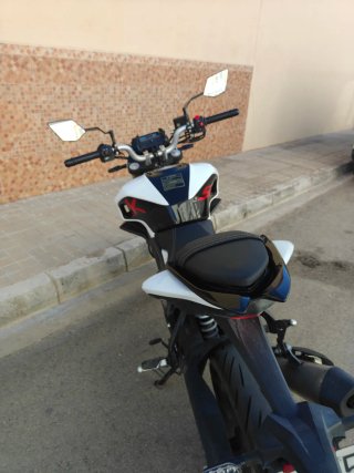 Qj motor SRK 125 S Naked