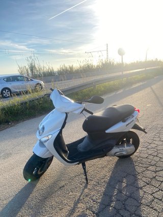 Yamaha Neos 50cc 2t Scooter Blanca
