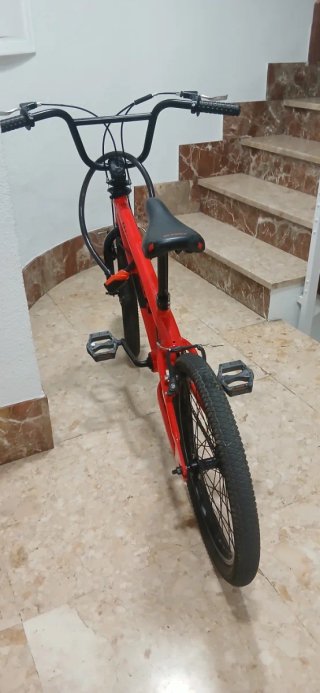 Bicicleta BMX Roja