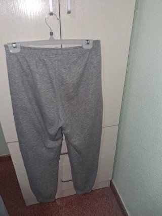 Pantalón de chándal gris