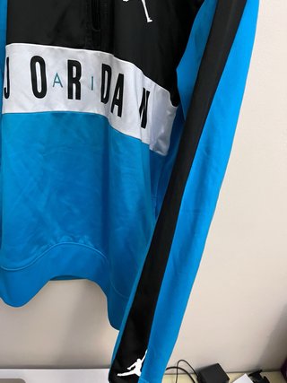 Chandal  Jordan Negro y Azul Poco usado