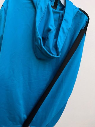 Chandal  Jordan Negro y Azul Poco usado