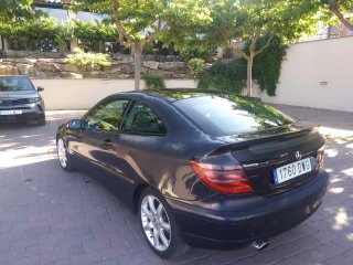 Mercedes-Benz Clase C 2004