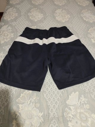 Pantalón corto deportivo